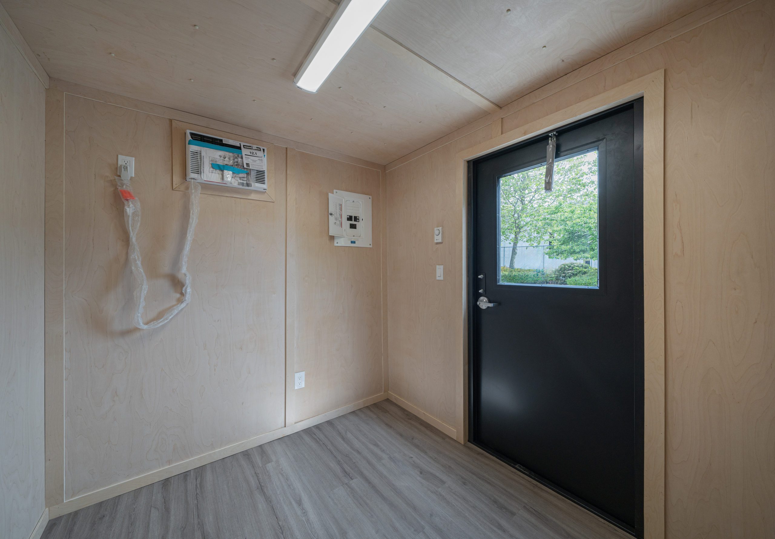 10’ ECONOMY OFFICE CUBE - Custom Cubes