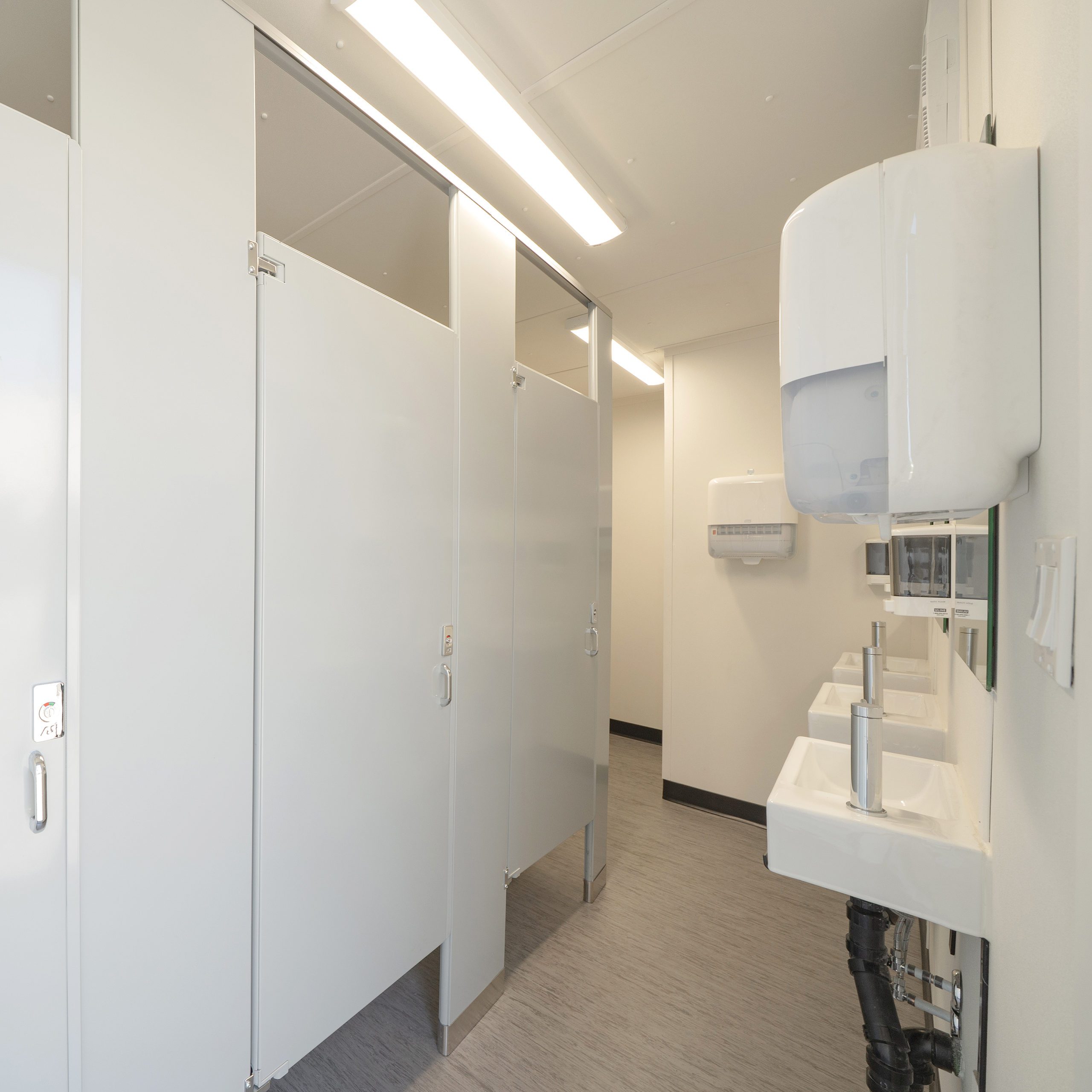 Sofina Foods 40′ Bathroom + Shower - Custom Cubes